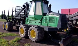 2015 John Deere 1110E Forwarder